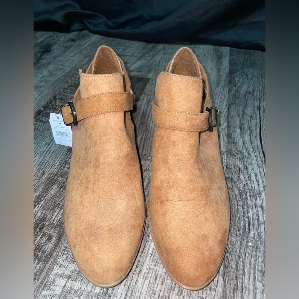 Ankle boots